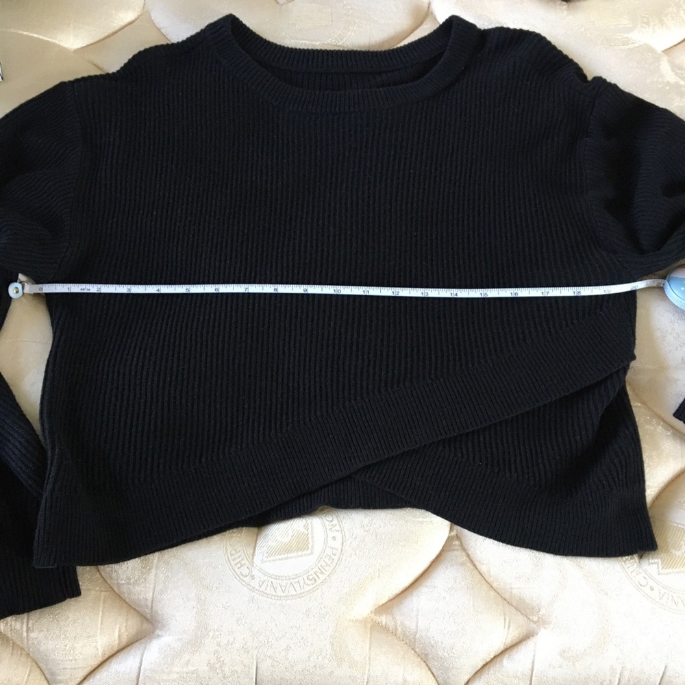 lululemon | black knit crop sweater, so comfy! - Picture 10 of 12
